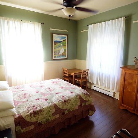 Auberge le St-Georges Chicoutimi Eksteriør billede