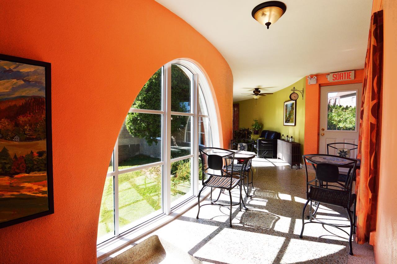 Auberge le St-Georges Chicoutimi Eksteriør billede