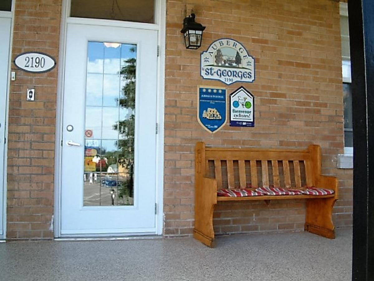 Auberge le St-Georges Chicoutimi Eksteriør billede