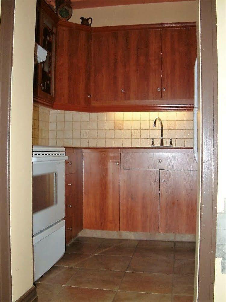 Auberge le St-Georges Chicoutimi Eksteriør billede