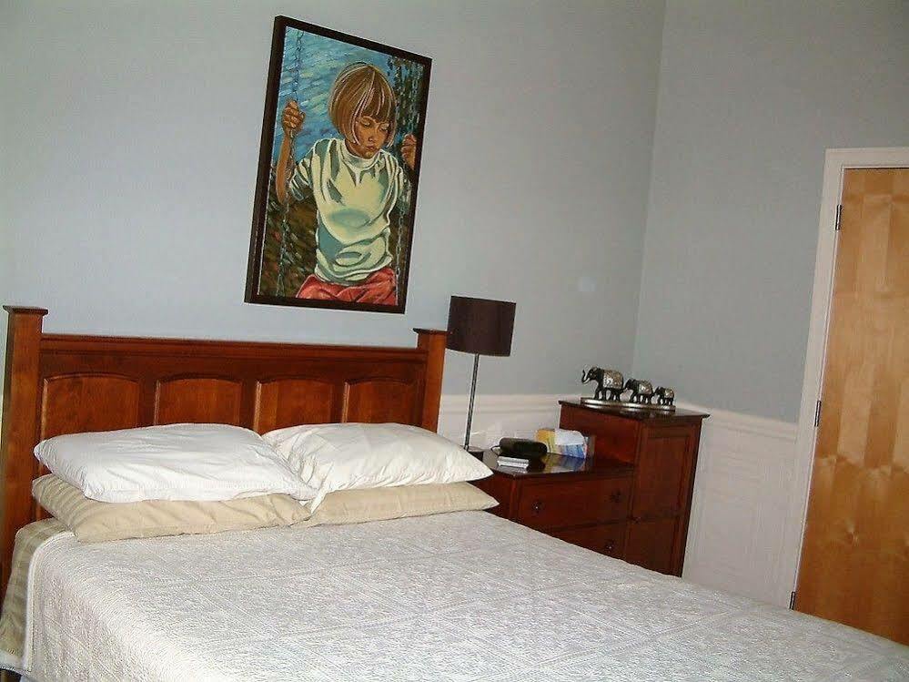 Auberge le St-Georges Chicoutimi Eksteriør billede